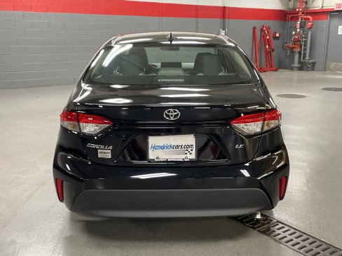 Used 2025 Toyota Corolla LE image 9
