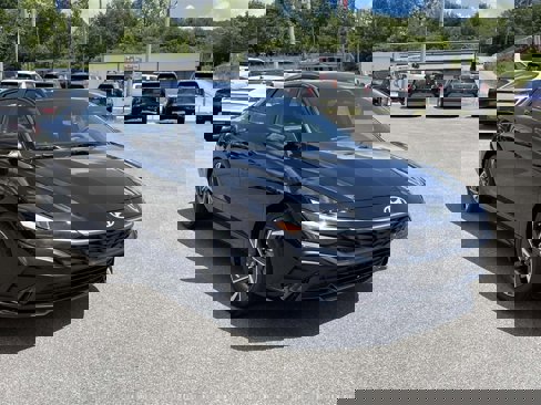 New 2025 Hyundai Elantra Sport image 4