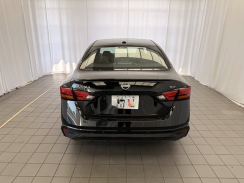 Used 2023 Nissan Altima 2.5 SV image 5