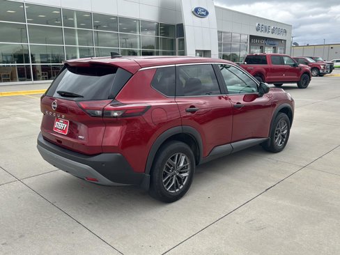 Used 2023 Nissan Rogue S image 4