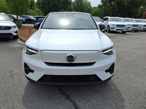 Certified 2023 Volvo C40 P8 Recharge Ultimate image 10