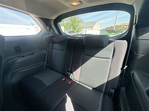 Used 2017 Nissan Pathfinder SV image 21