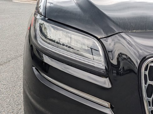 Certified 2023 Lincoln Nautilus AWD w/ Premium Package image 10