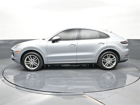 Certified 2020 Porsche Cayenne image 2