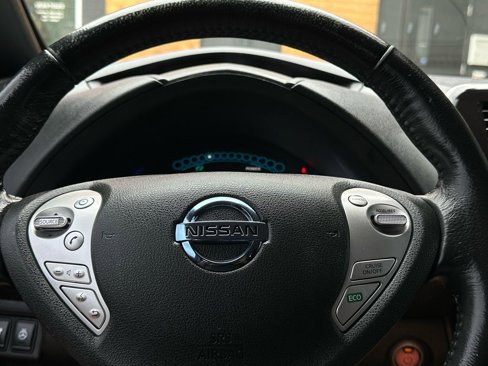 Used 2013 Nissan Leaf SV image 26