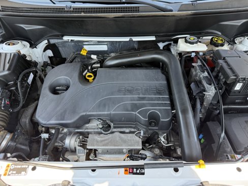 Used 2024 GMC Terrain SLT image 32
