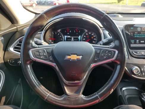 Used 2018 Chevrolet Malibu LT image 7
