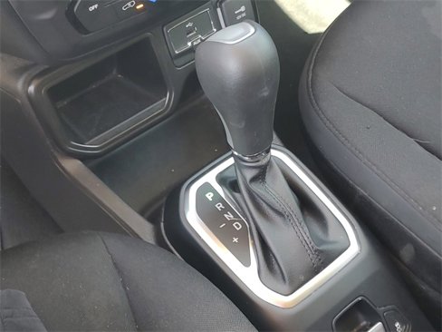Used 2020 Jeep Renegade Altitude image 22