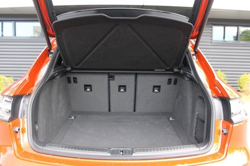Certified 2024 Porsche Macan image 32