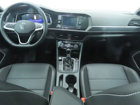 Certified 2024 Volkswagen Jetta SE image 14