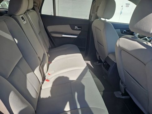 Used 2013 Ford Edge SE image 15