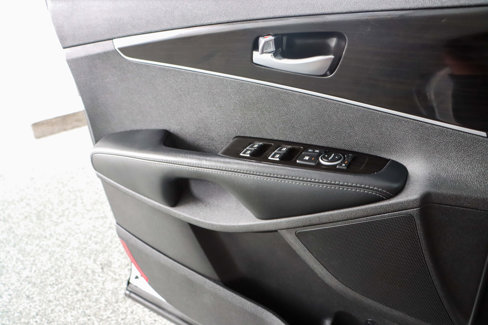 Used 2020 Kia Sorento EX image 22