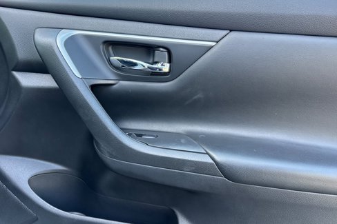 Used 2018 Nissan Altima 2.5 S w/ S Convenience Package image 19