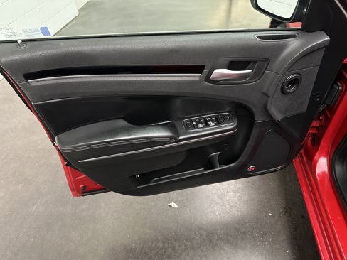 Used 2017 Chrysler 300 S image 17