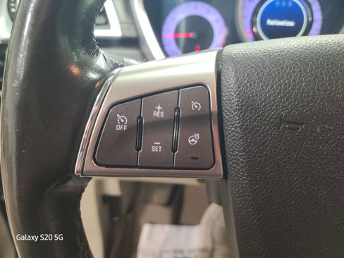 Used 2012 Cadillac SRX Luxury image 32