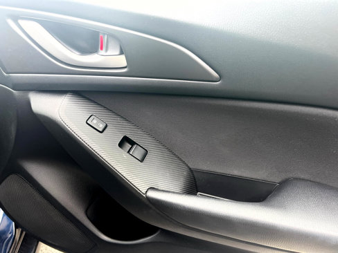 Used 2014 MAZDA MAZDA3 i SV image 39