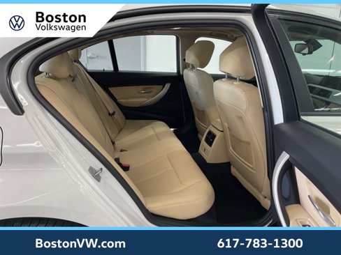 Used 2018 BMW 320i xDrive Sedan w/ Convenience Package image 26