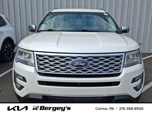 Used 2016 Ford Explorer Platinum image 2