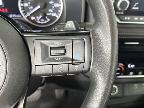 Used 2021 Nissan Rogue SV image 27