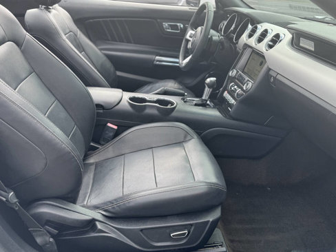 Used 2017 Ford Mustang Premium image 11