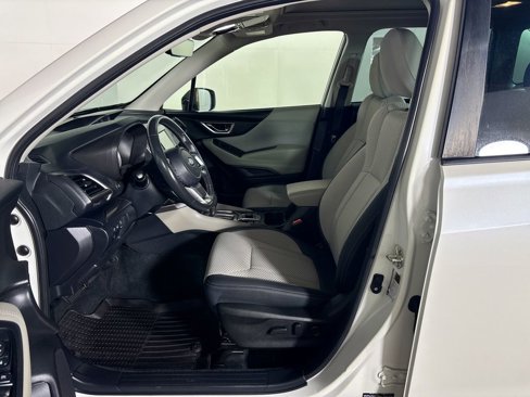 Used 2021 Subaru Forester Premium image 11