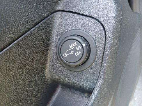 Used 2022 GMC Terrain SLE w/ Driver Convenience Package image 14