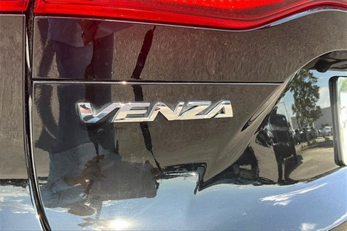 Used 2021 Toyota Venza LE image 31