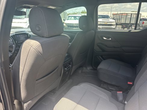 Used 2022 Chevrolet Traverse LT image 34