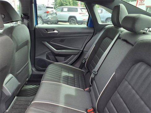 Used 2024 Volkswagen Jetta Sport image 7