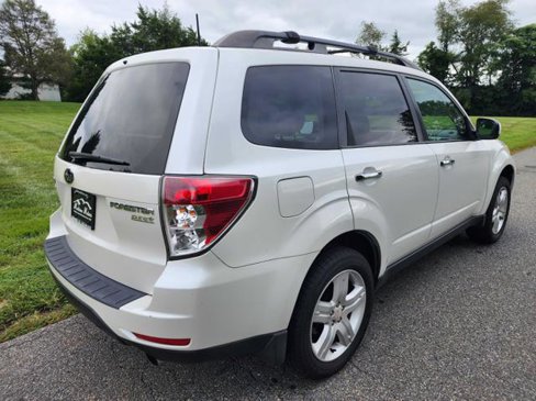 Used 2010 Subaru Forester 2.5X Premium image 6