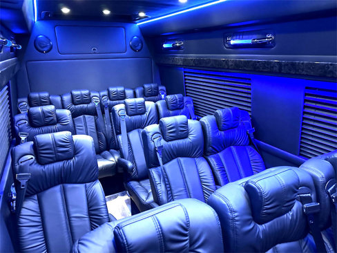 Used 2023 Mercedes-Benz Sprinter 3500 image 11