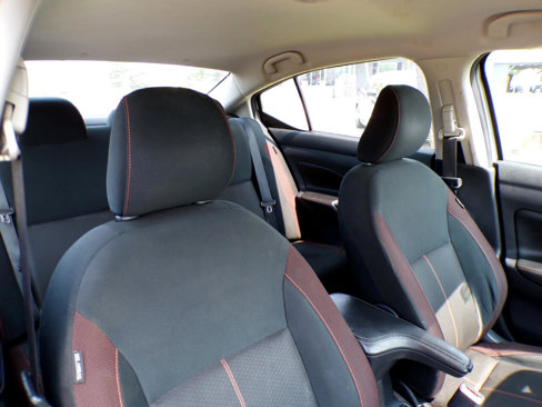 Used 2020 Nissan Versa SR w/ Convenience Package image 17