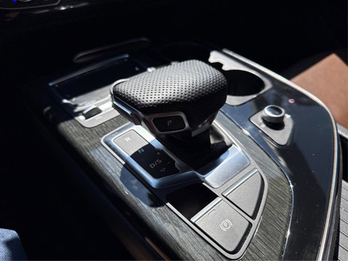 Used 2017 Audi Q7 3.0T Prestige image 65
