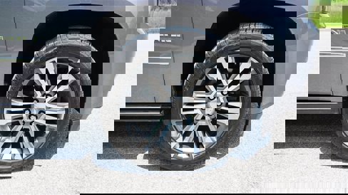 Used 2018 GMC Yukon Denali image 32
