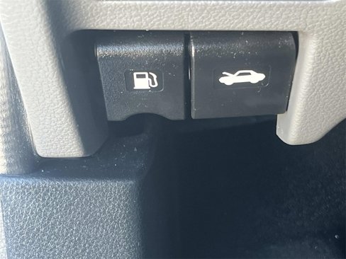 Used 2020 Nissan NV200 S image 28