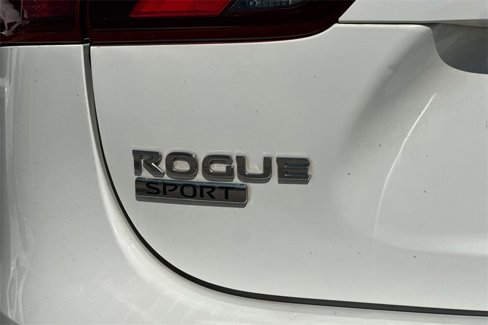 Used 2018 Nissan Rogue Sport S image 27