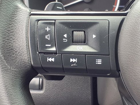 Used 2022 Nissan Rogue SV image 19