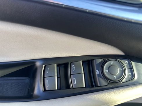 Used 2023 Buick Enclave Essence image 20