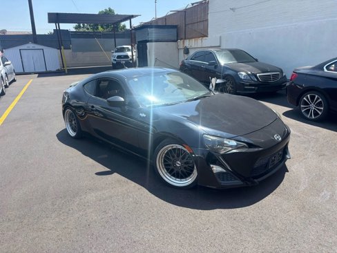 Used 2014 Scion FR-S image 2