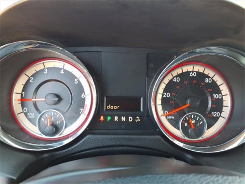Used 2017 Dodge Grand Caravan SXT image 19