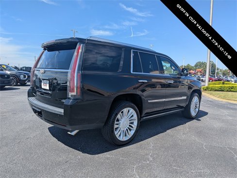Used 2017 Cadillac Escalade Platinum image 3