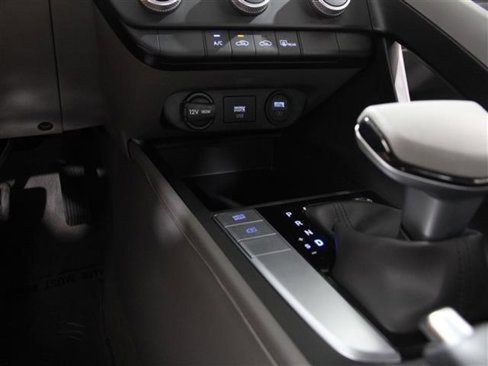 Certified 2023 Hyundai Elantra SE image 13
