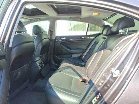 Used 2015 Kia Cadenza Premium w/ Technology Package image 10