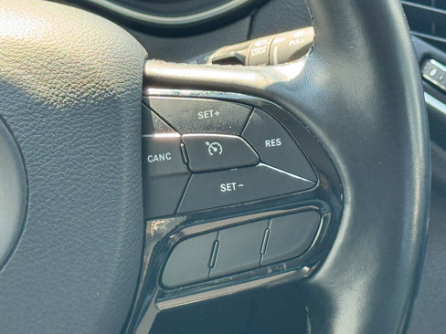 Used 2020 Jeep Cherokee Latitude Plus image 33