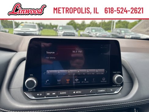 Used 2023 Nissan Rogue SV image 23