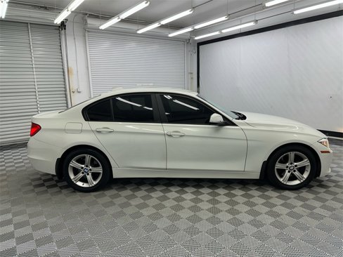 Used 2015 BMW 320i Sedan image 6