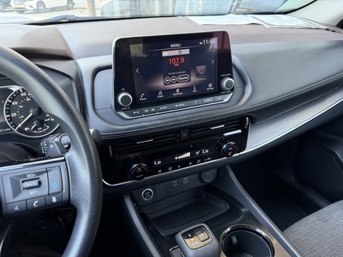 Used 2023 Nissan Rogue SV image 14