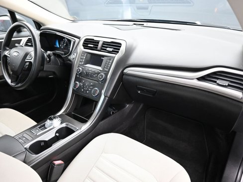 Used 2018 Ford Fusion S image 39