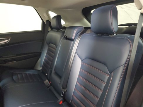 Used 2023 Ford Edge SEL w/ Sport Appearance Package image 13