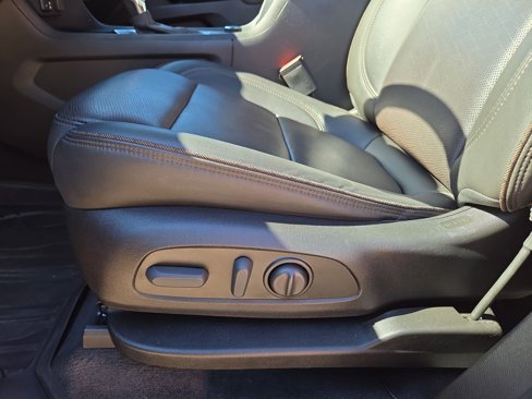 Used 2023 Chevrolet Traverse High Country w/ LPO, Floor Liner Package image 17